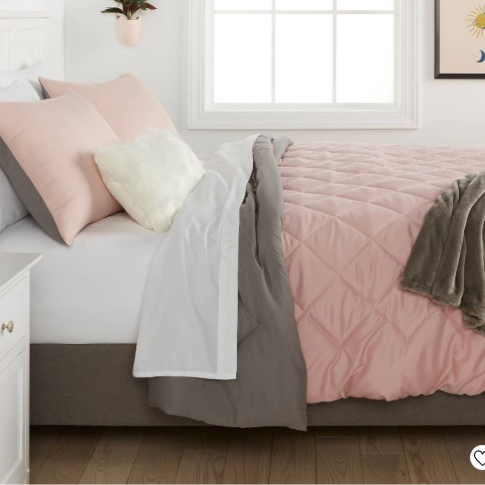 Pink/Grey Reversible Comforter